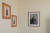 주한 프랑스 대사관의 '노란 방'에 걸린 민영환(맨 오른쪽)의 사진과 한복 액자들.      김상선 기자