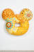 김재용, '아주아주 큰 노랑 점 곰 도넛', 섬유강화플라스틱, 우레탄도색, 스와로브스키 크리스탈. [사진 학고재갤러리]
