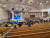 12일 청주 상당교회가 현장 예배를 하고 있다. 좌석에는 2m 간격으로 파란색 테이프를 붙였다. 최종권 기자
