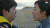 드라마 '부부의 세계'에서 지선우(김희애, 오른쪽)이 아들 이준영(전진서)에게 함꼐 살자고 말하는 장면. [사진 JTBC]