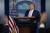 도널드 트럼프 미국 대통령이 10일 미국 백악관에서 가진 코로나19 관련 기자회견에서 기자들의 질문에 답하고 있다.[AP=연합뉴스]
