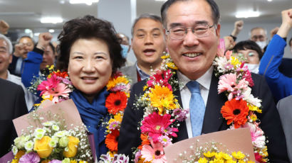 3선 성공한 이개호 의원 "민주당 압승해 기쁘다"