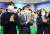 문재인 정부 청와대 출신 참모 다수가 15일 실시된 제21대 국회의원 선거 지역구에 출마했다. 사진은 전북 익산을의 한병도 후보(정무수석·사진 가운데). [뉴스1]