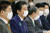아베 신조(安倍晋三) 일본 총리는 16일 47개 도도부현(都道府縣·광역자치단체) 전체에 대해 긴급사태를 선언했다. AP=연합뉴스