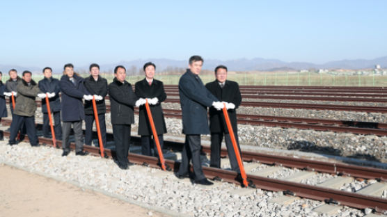 정부, 남북철도 재추진…"동해북부선 예비타당성 면제 계획"