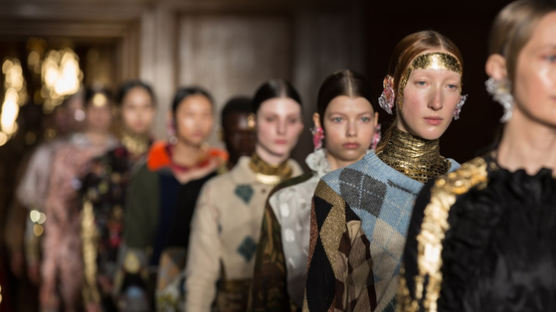 런던 패션위크도 디지털로 패션쇼…남녀 컬렉션 구별도 없앤다