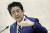 지난 17일 오후 총리관저에서 열린 기자회견에서 아베 신조 일본 총리가 긴급사태선언 발령을 전국으로 확대한 이유 등을 설명하고 있다. [AP=연합뉴스] 