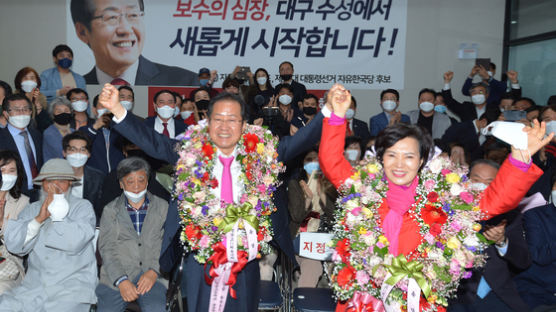 "뇌물전과" 김종인 겨눈 홍준표…악연 시작은 8일전 아닌 8년전