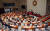 국회 예결위는 27일 긴급재난지원금 지급을 위한 전체회의를 28일 열기로 했다. 뉴스1