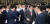 심재철 미래통합당 대표 권한대행과 21대 총선 당선자들이 28일 서울 여의도 국회에서 열린 당선자 총회에서 인사를 하고 있다. [뉴스1]