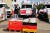 지난 24일 독일 베를린에서 중국 궤도차 생산 기업 CRRC(中國中車)가 의료물품을 독일에 기증하고 있다.[신화=연합뉴스]
