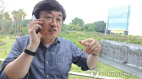 '김희애 남편' 이찬진 전 포티스 대표, 40억대 횡령 혐의 피소