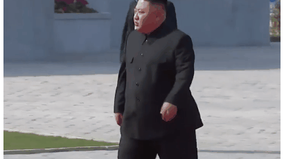 [영상] 사망설 보란듯 20일만에 등장…김정은 웃고 박수쳤다
