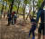 지난해 봄 인천시 부평구 원적산에서 진행된 숲체험 행사에는 장애학생과 비장애학생이 모두 참여했다. 파란색 신발을 신은 학생이 배군. [배군 어머니 제공]