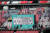 5일 KT 위즈 파크 개막전에서 KT 위즈 응원단과 함께, 300명의 팬들이 위즈 파크 1루 응원지정석에 설치된 대형 LED 스크린을 통해 화상 응원하는 모습. [사진 KT 위즈]