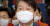 안철수 국민의당 대표가 지난 4월 15일 오후 서울 마포구 당사 개표상황실을 찾아 개표 방송을 지켜보고 있다. 연합뉴스