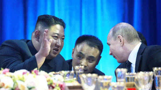김정은, 시진핑 이어 푸틴에도 축전…5년만에 전승절 축하