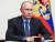 지난 7일(현지시간) 블라디미르 푸틴 러시아 대통령이 신종 코로나바이러스 감염증(코로나19) 관련 화상 회의를 통해 모스코파 외곽상황을 듣고 있다. [EPA=연합뉴스]