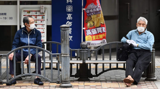 코로나발 '돌봄 공백'… 흔들리는 '노인대국' 일본