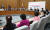 원유철 미래한국당 대표가 15일 오전 서울 여의도 국회에서 열린 당선인 간담회에서 인사말을 하고 있다. 이날 간담회에서는 미래통합당과의 합당 문제를 논의했다. [뉴스1]