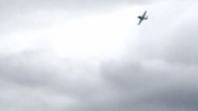 '하늘에서 수직으로 쾅', 코로나로 지친 국민위해 비행하던 캐나다공군 비행기 주택가에 추락