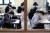 전국 고등학교 3학년생들의 전국연합학력평가가 시행된 21일 오전 서울 구로구 경인고등학교에서 수험생들이 마스크를 쓴 채 시험을 보고 있다. 뉴스1