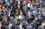 제21대 국회 초선의원 당선인들이 20일 오후 국회 본청 앞 계단에서 기념촬영을 하고 있다. 임현동 기자