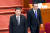 21일 전국인민정치협상회의 개회식에 참석하는 시진핑 국가주석(왼쪽)과 리커창 총리. [AFP=연합뉴스]