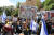 베냐민 네타냐후 이스라엘 총리의 재판이 열린 24일(현지시간), 그의 사임을 요구하는 시민들의 시위가 벌어졌다. [EPA=연합뉴스]