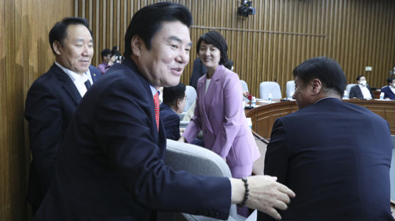한국당도 결국 통합당 합당…비례정당 3개월만에 역사속으로 