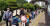 27일 오전 울산시 남구 옥동 격동초등학교에서 학생들이 교실에 들어가기 전 발열 검사를 위해 줄을 서 있다. 연합뉴스