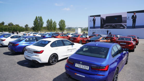 BMW 5·6시리즈, 한국서 ‘드라이브 스루’ 방식으로 세계 첫 공개