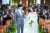 지난해 이완(왼쪽)과 결혼한 이보미. [연합뉴스]