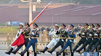 NYT “美 정부, 중국군과 연계된 中유학생 비자 취소 추진”