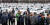 지난해 2월 경기도 과천시 서울대공원 주차장에서 수백 명의 택시 기사들이 미터기 수리를 위해 차량을 주차하고 순서를 기다리고 있다. [뉴스1]
