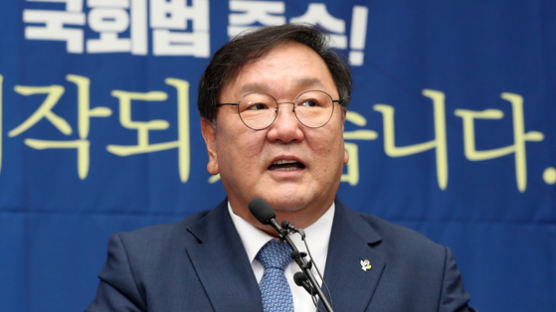 "결심 끝났다, 하늘 두 쪽 나도···" 5일 개원 밀어붙이는 김태년