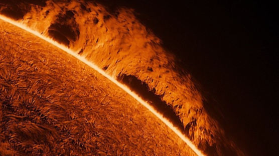 ‘이글이글 태양폭풍’ 앞마당서 찍었다···망원경·카메라의 마술