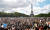 프랑스 파리 에펠탑 인근에서 6일(현지시간) 인종차별에 반대하는 시민들이 ‘우리에게 숨을 쉬게 하라’며 집회를 하고 있다. [AFP=연합뉴스]
