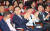 원희룡 제주지사가 9일 국회 의원회관에서 열린 '대한민국 미래혁신포럼' 에서 특별강연에 참석해 박수치고 있다. 오종택 기자