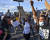 13일(현지시간) 미국 조지아주 애틀란타에서는 흑인 남성 레이샤브 브룩스를 추모하고 경찰을 규탄하는 집회가 열렸다. AP=연합뉴스