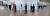 4월 10일 인천국제공항 제2터미널 출국장에 설치된 사전투표소에서 유권자들이 사회적 거리두기를 하며 줄을 서고 있다. 연합뉴스
