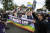 LGBT 단체 회원들이 지난 2019년 10월 8일 미 연방대법원 앞에서 "성소수자란 이유로 고용 차별을 받아선 안된다"며 시위를 벌이고 있다. [AP=연합뉴스]