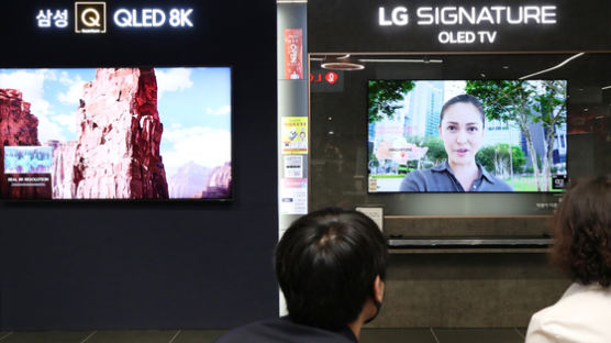 코로나로 세계 TV시장 1위 중국에 빼앗겨…삼성·LG, "하반기에 되 찾겠다"