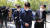 라임 사태 관련 뇌물 혐의 등을 받는 김 모 전 청와대 행정관이 4월 18일 영장실질심사를 받기 위해 서울남부지법으로 들어가고 있다. 연합뉴스