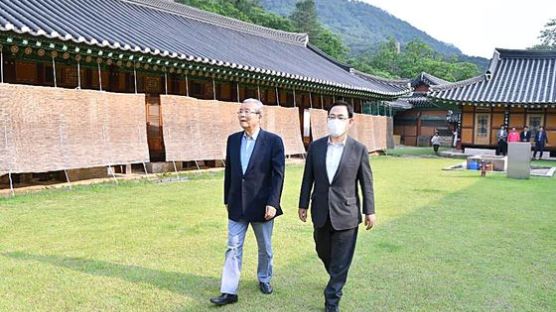 법주사 칩거 주호영 “이번주 복귀, 상임위원장 여당 다 가져가라”