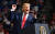 도널드 트럼프 미국 대통령이 지난 20일 오클라호마주 털사에 위치한 대선 유세장에서 청중을 향해 연설하고 있다. [AFP=연합뉴스]