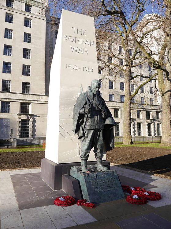 영국 런던의 한국전 참전 기념비. 