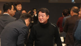 검찰, 이웅열 전 코오롱 회장에 사기·시세조종 혐의 등으로 구속영장 청구