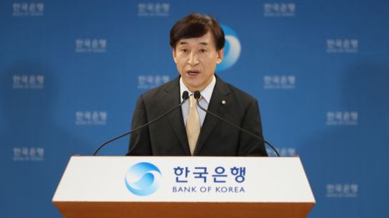 IMF 성장률 하향 조정에…이주열 “한국 영향 과도하게 해석”