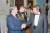 로널드 레이건 미국 대통령(왼쪽)이 사업가 시절의 도널드 트럼프와 만났다.